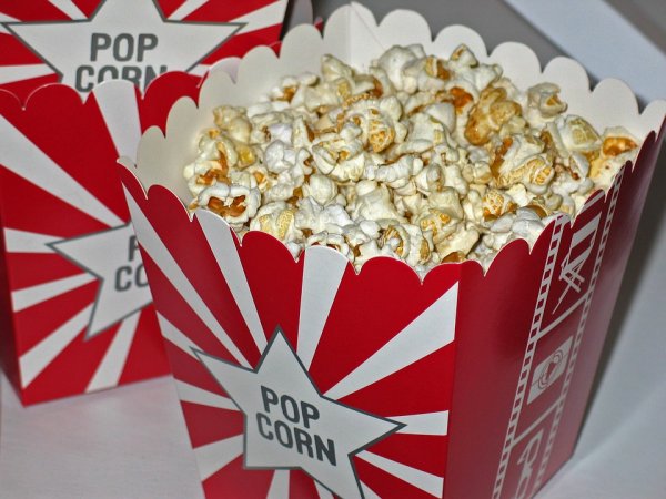Попкорн в кинотеатрах хотят запретить в России