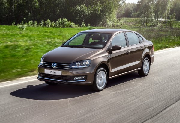 «Один из лучших бюджетных автомобилей»: Достоинства Volkswagen Polo назвал блогер
