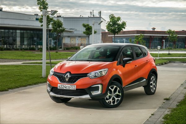 «Француз» против «корейца»: Renault Kaptur и Hyundai Creta сравнили в сети