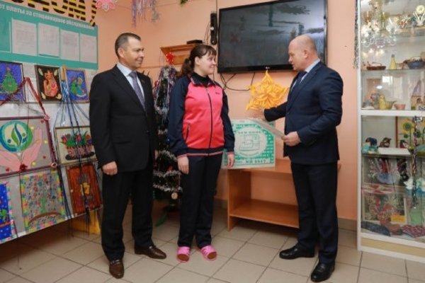 Путин осчастливил девушку из Красноярска новогодним подарком