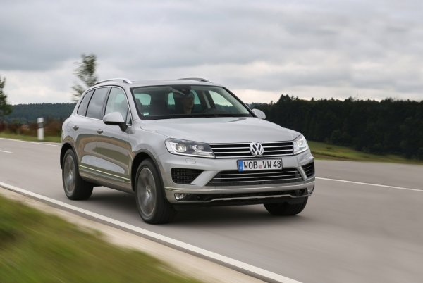 «Переоценили возможности обоих!»: Volkswagen Touareg и «Шниву» сравнили на серьёзном зимнем бездорожье