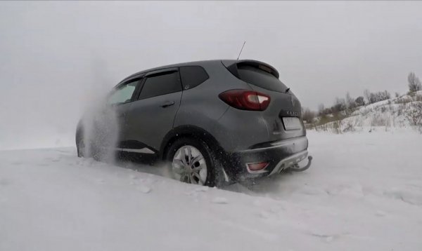 «Неожиданности зимнего офф-роуда»: Renault Kaptur уделал «Ниву» на бездорожье