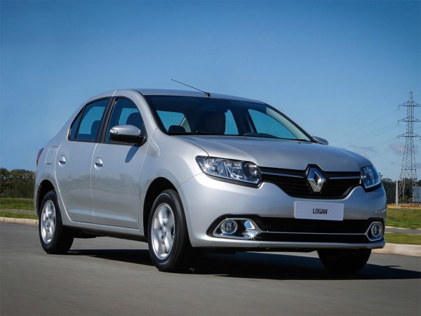 «Почти новый»: О Renault Logan 2 с «вторички» рассказал блогер