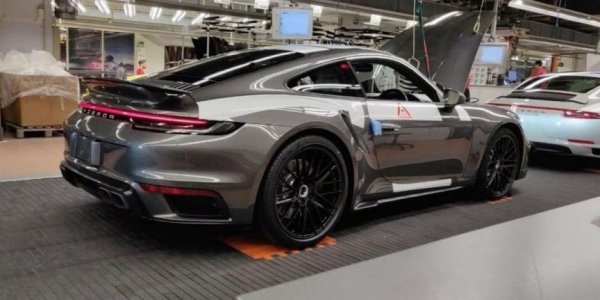 Новый Porsche 911 Turbo без камуфляжа появился в Сети