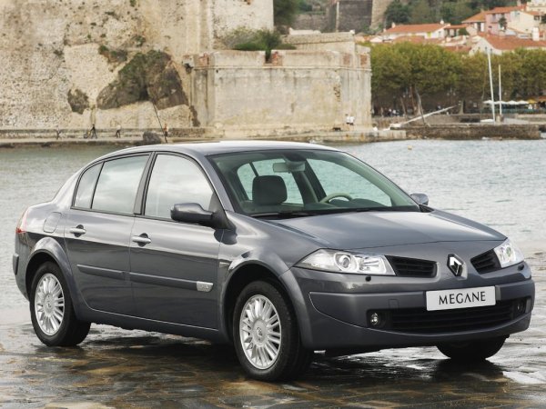 Renault Megane возглавил ТОП-3 поддержанных надежных авто за 300 000 рублей