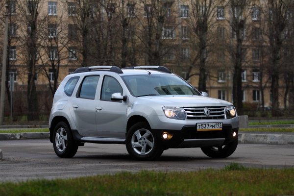 «Нивы» в опасности»: Известный обзорщик показал Renault Duster с тюнингом на 200 000 рублей