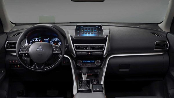 Автомобиль для тех, кто молод душой: О новом Mitsubishi Eclipse Cross 2019 рассказал обзорщик