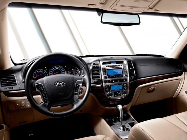 «Соната», которой прикрутили муфту: Блогер снял обзор «последнего честного корейца» – Hyundai Santa Fe 2