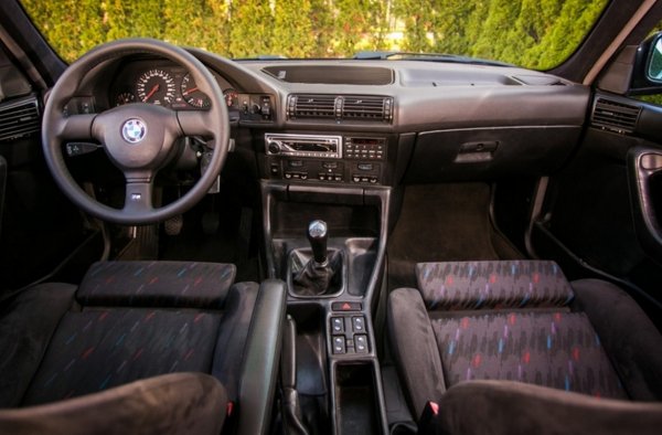 «Жигубумер»: BMW с «вазовским» мотором от народных умельцев удивил сеть
