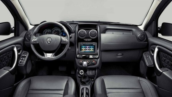 «Подташнивало от одного дизайна»: Блогер рассказал, почему изменил отношение к Renault Duster