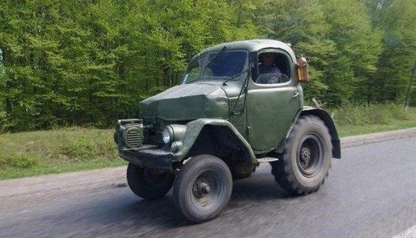 «Сельская версия «Смарта»: Необычный ГАЗ-51 «для хоббитов» рассмешил сеть