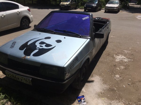 «Тольяттинская гонка»: Кабриолет из ВАЗ-21099 высмеяли в сети