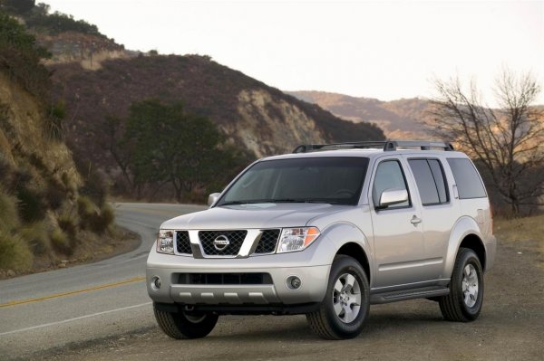 «Дикий неликвид»: Что представляет собой Nissan Pathfinder 2007 года в отличном состоянии?