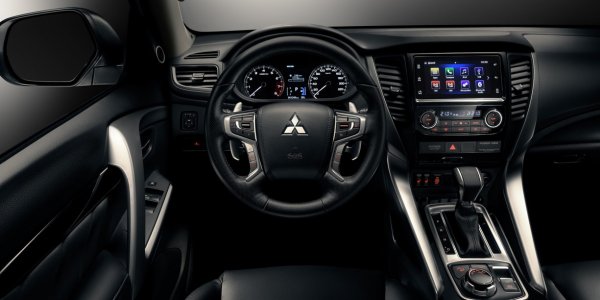 Мнение «УАЗовода»: Блогер выяснил, в чем Mitsubishi Pajero Sport лучше конкурентов