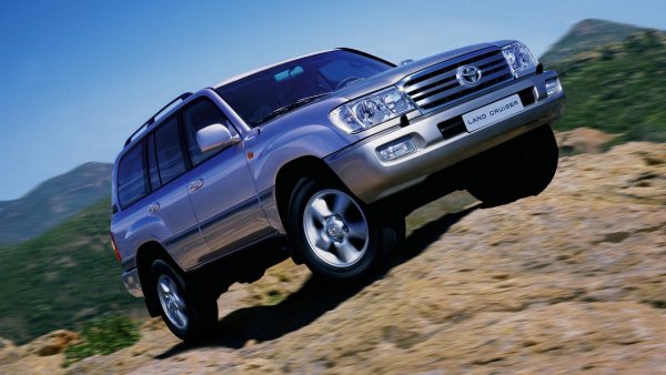 «Вложил 150 тысяч и это еще не все»: Каковы тяготы и радости покупки Toyota Land Cruiser с пробегом – владелец