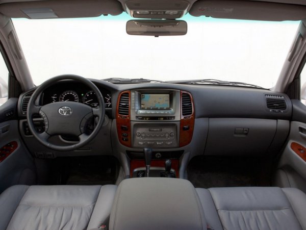 «Вложил 150 тысяч и это еще не все»: Каковы тяготы и радости покупки Toyota Land Cruiser с пробегом – владелец