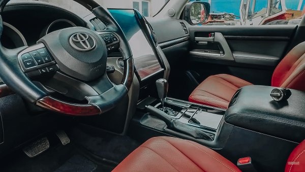 Блогер о переделке Toyota LC 200 с салоном от Lexus LX 450: «Не многие захотят в таком формате извращаться»