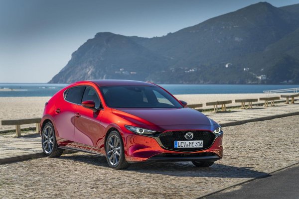 Не премиум, но уже почти: Эксперт рассказал, почему новая Mazda 3 – машина с душой