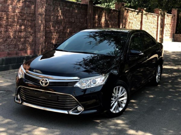 «Печалька по низу рынка»: Что ждать, покупая б/у Toyota Camry 55 за 1,1 млн рублей – блогер