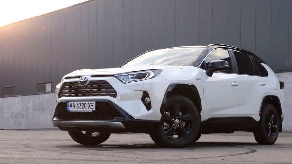 «Новый лидер класса»: Что изменилось в новом Toyota RAV4 2019 за 2 700 000 рублей - эксперт