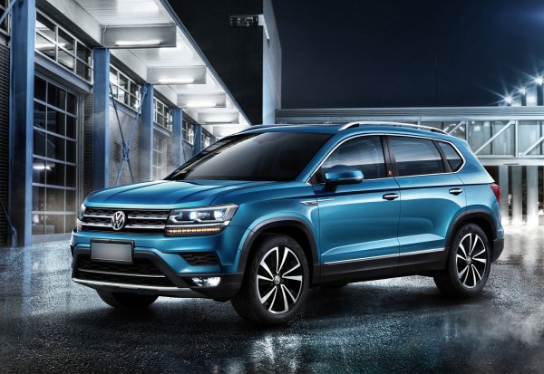 На SUV свет клином не сошёлся: «Младший брат» Volkswagen Tiguan провалится в России – люди хотят универсал!
