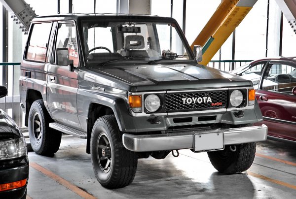 Восстановить или забить? Стоит ли покупать «убитый» 20-летний Toyota Land Cruiser 70