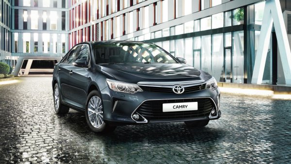 «Не хотите полинять на коробку – смотрите на тормоза»: Как купить Toyota Camry XV55 и «попасть» на 150 тысяч – владелец